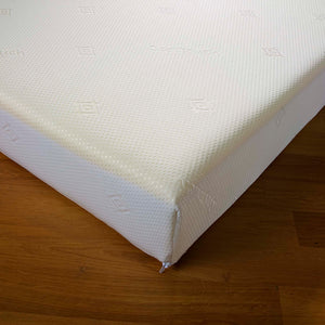 Iver Memory Mattress features: 17.5cm thick with 2.5cm of high quality visco-elastic memory foam; Medium feel; Anti-dustmite & hypo-allergenic quilted 'cool memory' cover is machine washable. 