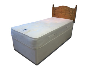 The Thame Ortho Divan bed features: Comfort level - Medium tension; Bonnell spring unit with steel rod-edge; Multi-quilted layers of poly-cotton filling; Woven damask cover; Turnable; Base fabric matches mattress